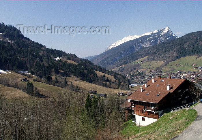 france180: France / Frankreich -  Le Grand Bornand: the valley (photo by K.White) - (c) Travel-Images.com - Stock Photography agency - Image Bank