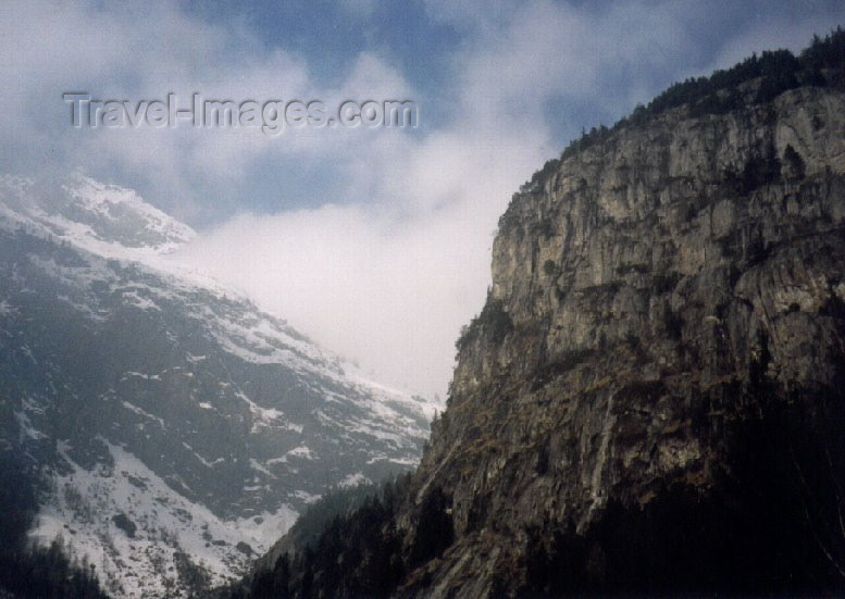 france23: France / Frankreich -  Vallorcine (Haute-Savoie - Rhône-Alpes): naked scarp - photo by M.Torres - (c) Travel-Images.com - Stock Photography agency - Image Bank