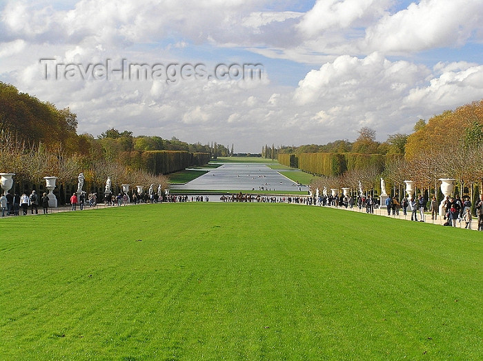 france253: France - Versailles (Yvelines - Ile de France): the the park and the Grand Canal / Parc de Versailles - photo by J.Kaman - (c) Travel-Images.com - Stock Photography agency - Image Bank