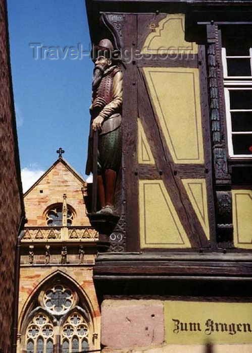 france258: France - Colmar / Kolmar (Haut-Rhin - Alsace): old town corner - Maison Zum Kragen at rue des Marchands, in the background the Collégiale Saint-Martin de Colmar (photo by G.Frysinger) - (c) Travel-Images.com - Stock Photography agency - Image Bank