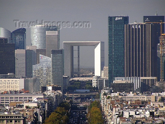 france281: France - Paris: La Défence as seen from the top of Arc de Triomphe - photo by J.Kaman - (c) Travel-Images.com - Stock Photography agency - Image Bank