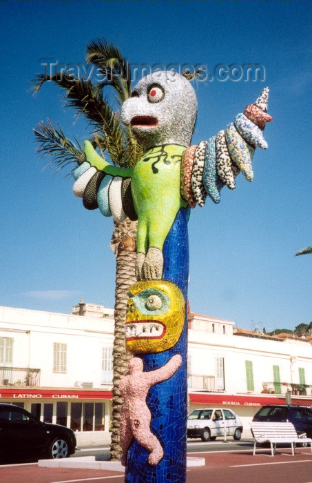 france40: France - Nice (Alpes Maritimes): post-modern totem - sculpture - art - Quai des Etats-Unis (photo by M.Torres) - (c) Travel-Images.com - Stock Photography agency - Image Bank