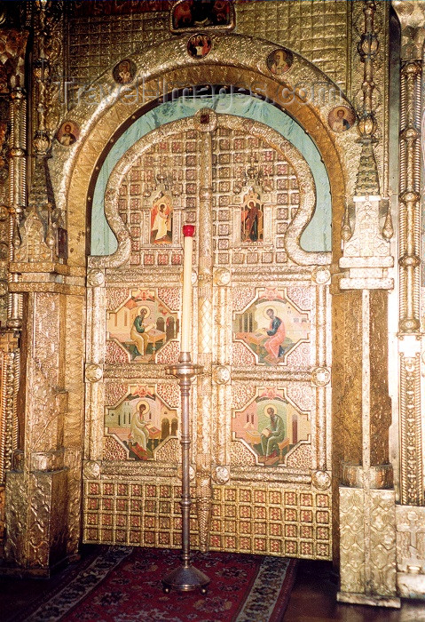 france43: France - Nice  (Alpes Maritimes - Provence-Alpes-Cote d'Azur): gate on the  iconostasis - archangels Michael and Raphel, Cyril and Methodius, apostles of the Slavs - Russian Orthodox Cathedral of St Nicholas - golden gate - Boulevard du Tsarewich - photo by M.Torres - (c) Travel-Images.com - Stock Photography agency - Image Bank