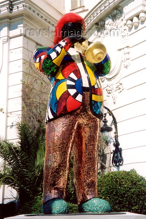 france44: France - Nice (Alpes Maritimes):  - sculpture of Miles Davis by Niki de Saint Phalle, in font of Negresco Hotel - Jazz musician - art on promenade des Anglais - Negresco - photo by M.Torres - (c) Travel-Images.com - Stock Photography agency - Image Bank