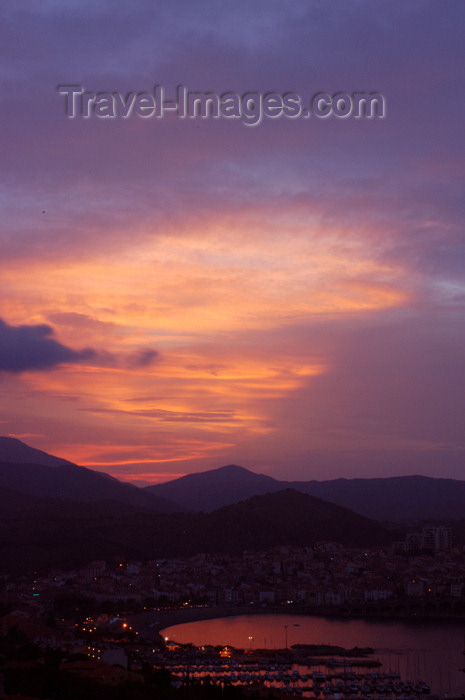 france457: France - Languedoc-Roussillon - Pyrénées-Orientales - Banyuls-sur-Mer- Banyuls de la Marenda: dusk - photo by T.Marshall - (c) Travel-Images.com - Stock Photography agency - Image Bank