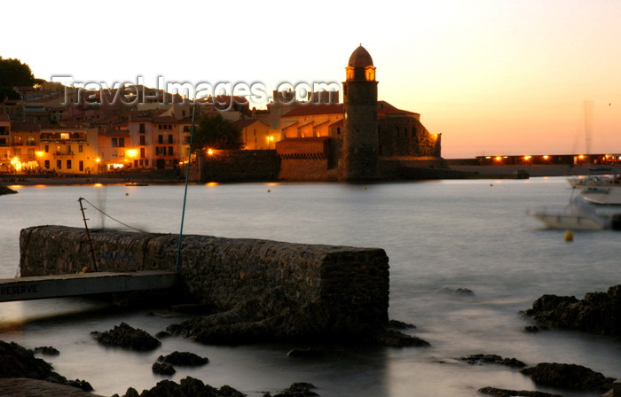 france459: France - Northern Catalonia - Languedoc-Roussillon - Pyrénées-Orientales - Collioure - Cotlliure - harbour at dusk - photo by T.Marshall - (c) Travel-Images.com - Stock Photography agency - Image Bank