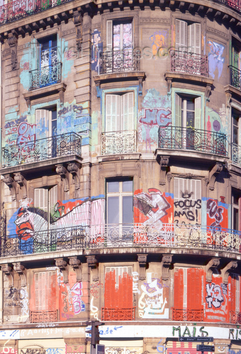 france471: Paris, France: Graffiti on an old façade - squat - photo by A.Bartel - (c) Travel-Images.com - Stock Photography agency - Image Bank