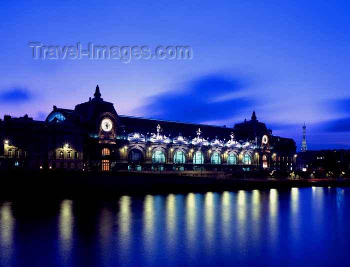 france473: Paris, France: Musée d'Orsay - lights reflected on the river -  left bank of the Seine - former railway station, Gare d'Orsay - architects Victor Laloux, Lucien Magne and Émile Bénard - 7e arrondissement - photo by A.Bartel - (c) Travel-Images.com - Stock Photography agency - Image Bank