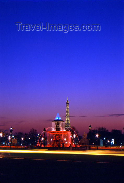 france479: Paris, France: Place de la Concorde, with Eiffel Tower on the horizon - nocturnal - VIIIe arrondissement - photo by A.Bartel - (c) Travel-Images.com - Stock Photography agency - Image Bank