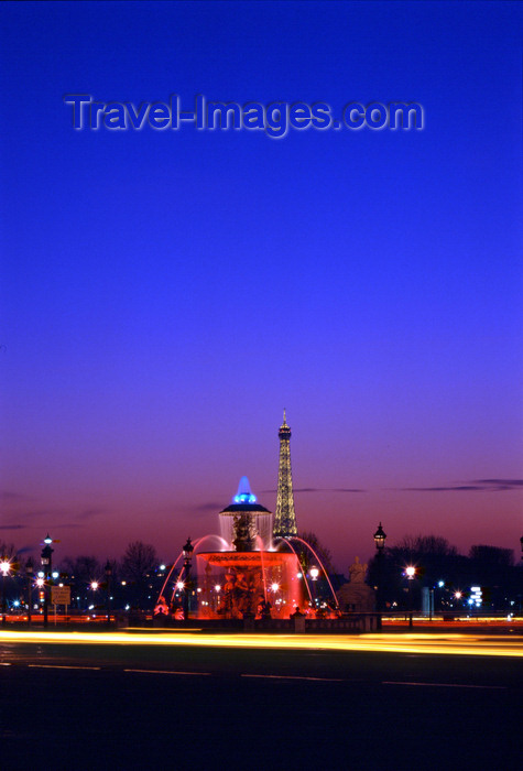 france479: Paris, France: Place de la Concorde, with Eiffel Tower on the horizon - nocturnal - VIIIe arrondissement - photo by A.Bartel - (c) Travel-Images.com - Stock Photography agency - Image Bank