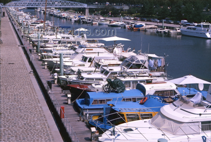 france481: Paris, France: Port de l'Arsenal - boat harbour on Canal Saint-Martin - 4th and 12th arrondissements - photo by A.Bartel - (c) Travel-Images.com - Stock Photography agency - Image Bank