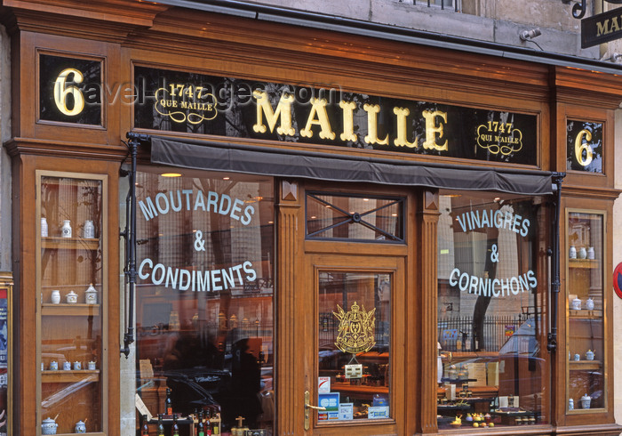 france492: Paris, France: Maille - mustard, vinegar, gherkin and condiments shop - 'Il n'y a que Maille qui m'aille' - gourmet food shop at place de la La Madeleine - 8th arrondissement - photo by A.Bartel - (c) Travel-Images.com - Stock Photography agency - Image Bank