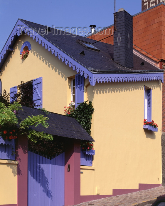 france494: Le Havre, Seine-Maritime, Haute-Normandie, France: small house - photo by A.Bartel - (c) Travel-Images.com - Stock Photography agency - Image Bank