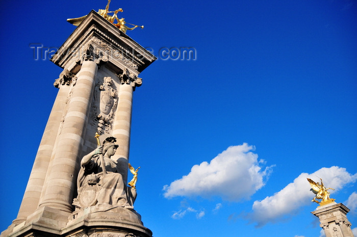 france535: Paris, France: Pont Alexandre III - left bank columns - near La France de Louis XIV, sculpture by Laurent-Honoré Marqueste, and the gilded Renommée de l'Industrie (Fame of Industry) by Clément Steiner - Quai d'Orsay - photo by M.Torres - (c) Travel-Images.com - Stock Photography agency - Image Bank