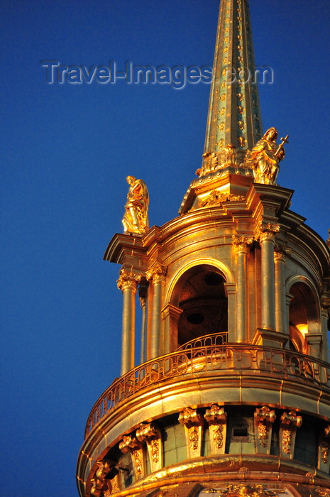 france550: Paris, France: Hôtel des Invalides - Dome Church / Eglise du Dôme / Chapelle royale - the dome - a lantern and a spire with a cross crown the edifice - 7e arrondissement - photo by M.Torres - (c) Travel-Images.com - Stock Photography agency - Image Bank