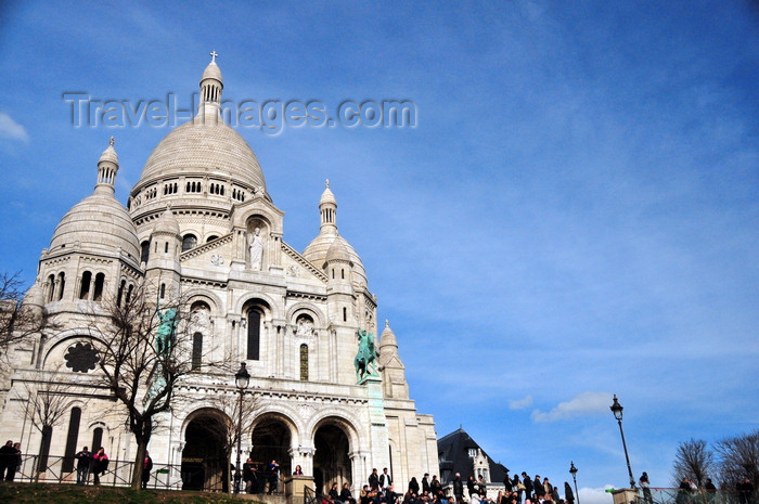 france577: Paris, France: Sacré-Coeur Basilica / Roman Catholic Basilica of the Sacred Heart - built of travertine stone quarried in Château-Landon - inspired by Hagia Sophia in Constantinople or San Marco in Venice, architect Paul Abadie - Montmartre district, 18e arrondissement - photo by M.Torres - (c) Travel-Images.com - Stock Photography agency - Image Bank