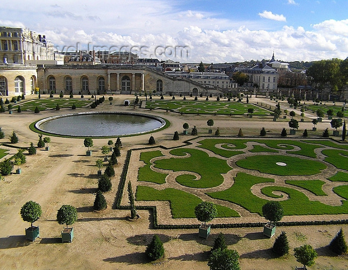 france64: France - Versailles (Yvelines - Ile de France): the orangery and the palace - photo by J.Kaman - (c) Travel-Images.com - Stock Photography agency - Image Bank