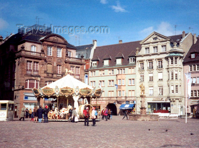 france66: France - Mulhouse / Mulhausen  (Haut-Rhin - Alsace): carrousel at Place de la Réunion (photo by Miguel Torres) - (c) Travel-Images.com - Stock Photography agency - Image Bank