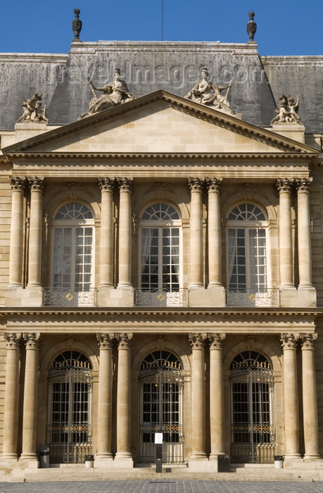 france720: Paris, France: Hôtel de Soubise - façade - IIIème - Marais district - photo by Y.Guichaoua - (c) Travel-Images.com - Stock Photography agency - Image Bank