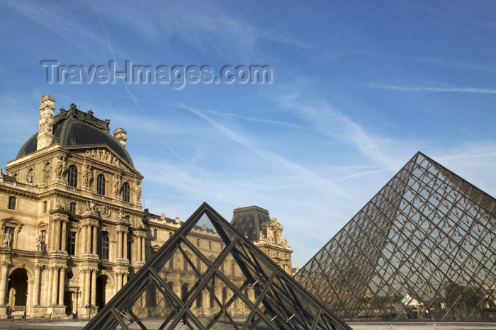 france790: Paris: Louvre - two pyramids - architecture by I.M. Pei - photo by Y.Guichaoua - (c) Travel-Images.com - Stock Photography agency - Image Bank