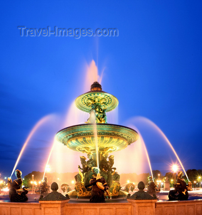 france84: Paris, France: Place de la Concorde - Fontaine des Mers - gilded Saint-Nom stone - Néréides and Tritons - photo by A.Bartel - (c) Travel-Images.com - Stock Photography agency - Image Bank