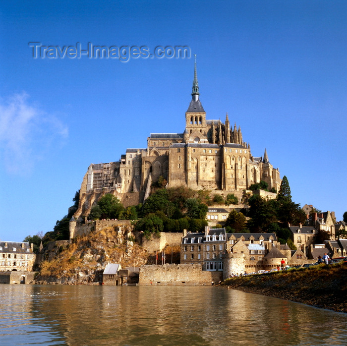 france932: Mont Saint-Michel, Manche, Basse Normadie, France: rocky granite island on the mouth of the Couesnon River - Gothic Abbey - UNESCO World Heritage Site - photo by J.Fekete - (c) Travel-Images.com - Stock Photography agency - Image Bank