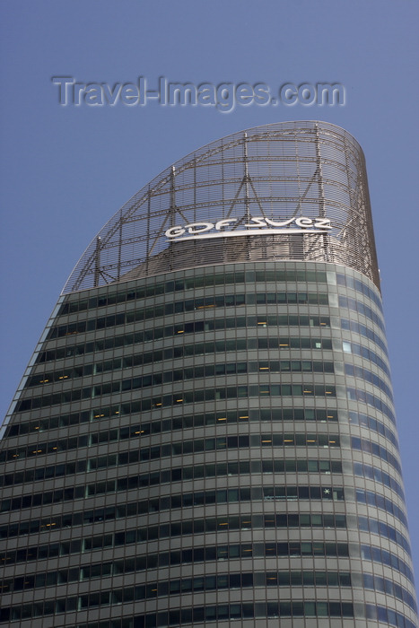 france955: Paris La Défense - Courbevoie, Nanterre, Hauts-de-Seine, Île-de-France, France: tour GDF SUEZ / tour T1 skyscraper - designed by architects Denis Valode and Jean Pistre as a leaf folded in half - Faubourg de l'Arche, place Samuel de Champlain - gratte-ciel de bureaux - photo by A.Bartel - (c) Travel-Images.com - Stock Photography agency - Image Bank