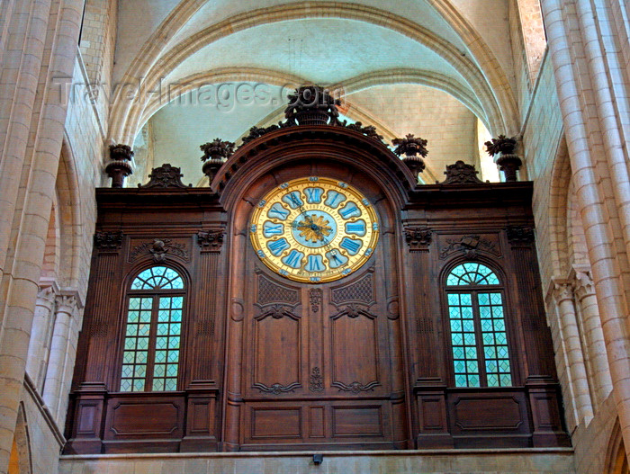 france966: Caen, Calvados, Basse-Normandie, France: Abbey of Saint-Etienne / Abbaye aux Hommes - gilded 18th century clock - unusal Roman 4 - photo by A.Bartel - (c) Travel-Images.com - Stock Photography agency - Image Bank