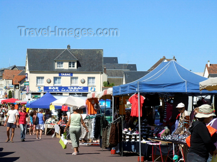 france976: Pirou Plage, Manche, Basse-Normandie, France: market scene - photo by A.Bartel - (c) Travel-Images.com - Stock Photography agency - Image Bank