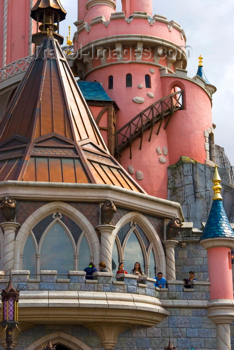 france98: Disneyland Paris, Chessy, Seine-et-Marne,  Île-de-France, France: Cinderella's Castle - Eurodisney - photo by H.Olarte - (c) Travel-Images.com - Stock Photography agency - Image Bank