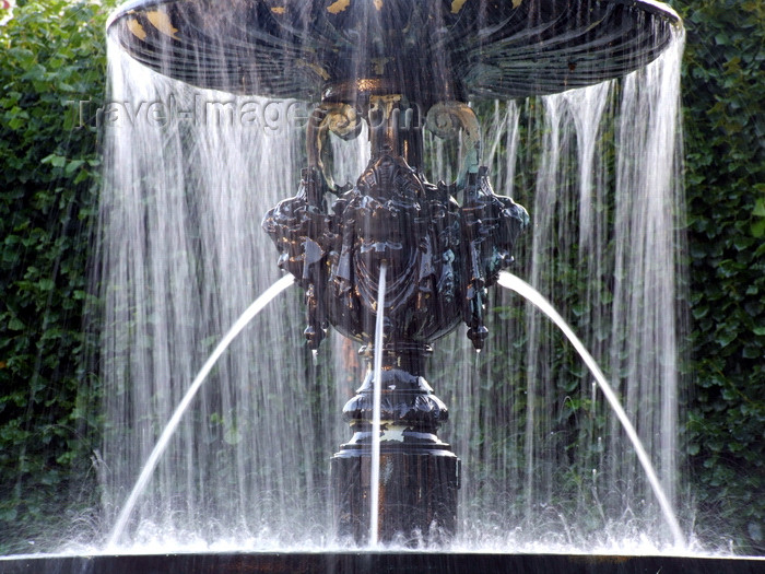 france982: Honfleur, Calvados, Basse-Normandie, France: fountain at place Albert Sore - photo by A.Bartel - (c) Travel-Images.com - Stock Photography agency - Image Bank