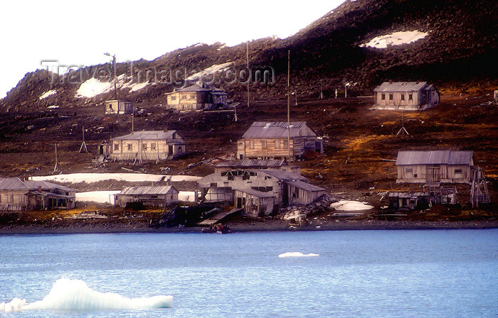 franz-josef14: Franz Josef Land Abandoned polar station Thikaya from ship, Hooker Island - Arkhangelsk Oblast, Northwestern Federal District, Russia - photo by Bill Cain - (c) Travel-Images.com - Stock Photography agency - Image Bank