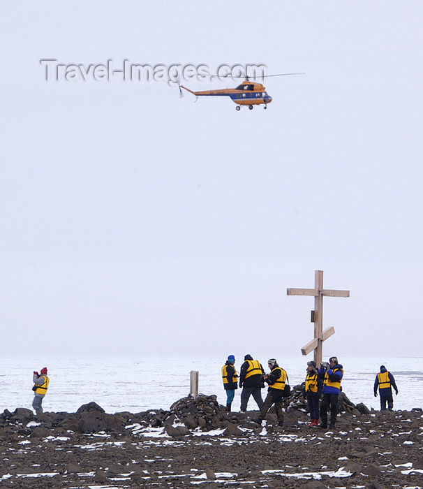 franz-josef52: Franz Josef Land Passengers at northern most point, Cape Figely, Rudolf Is - Arkhangelsk Oblast, Northwestern Federal District, Russia - photo by Bill Cain - (c) Travel-Images.com - Stock Photography agency - Image Bank