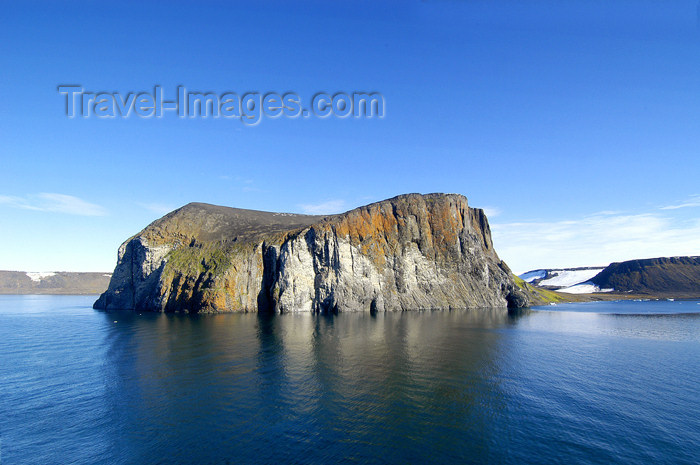 franz-josef70: Franz Josef Land Rubini Rock from ship - Arkhangelsk Oblast, Northwestern Federal District, Russia - photo by Bill Cain - (c) Travel-Images.com - Stock Photography agency - Image Bank