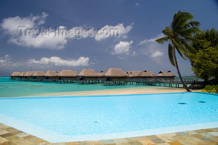 french-polynesia33: Papetoai, Moorea, French Polynesia: InterContinental Hotel - pool and overwater bungalows - tropical resort view - photo by D.Smith - (c) Travel-Images.com - Stock Photography agency - Image Bank