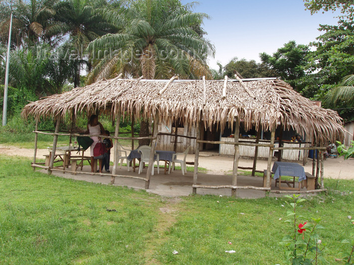 gabon10: Cap Estérias, Estuaire province, Gabon: maquis - roadside restaurant - photo by B.Cloutier - (c) Travel-Images.com - Stock Photography agency - Image Bank