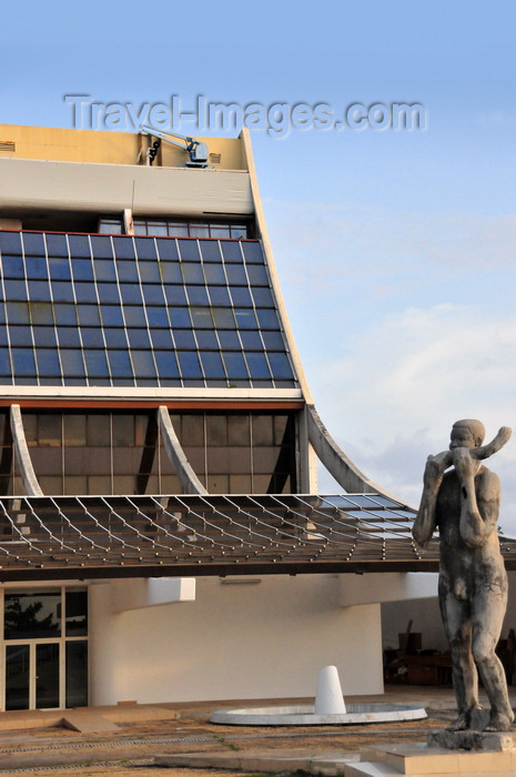 gabon35: Libreville, Estuaire Province, Gabon: National Museum of Arts and Traditions - Musée National des Arts et des Traditions - Immeuble Total - 3e arrondissement - Front de Mer - Boulevard de l'Indépendance - photo by M.Torres - (c) Travel-Images.com - Stock Photography agency - Image Bank