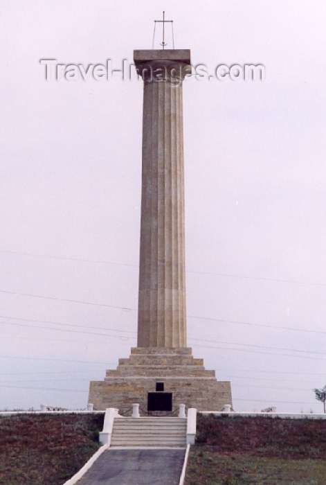 gagauzia16: Vulcanesti, Gagauzia, Moldova: giant Doric column - photo by M.Torres - (c) Travel-Images.com - Stock Photography agency - Image Bank