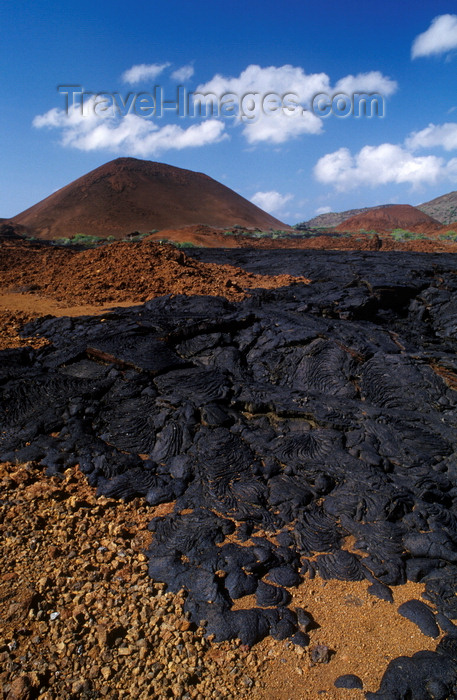 galapagos67: Bartolomé Island, Galapagos Islands, Ecuador: lava field and small volcano - photo by C.Lovell - (c) Travel-Images.com - Stock Photography agency - Image Bank