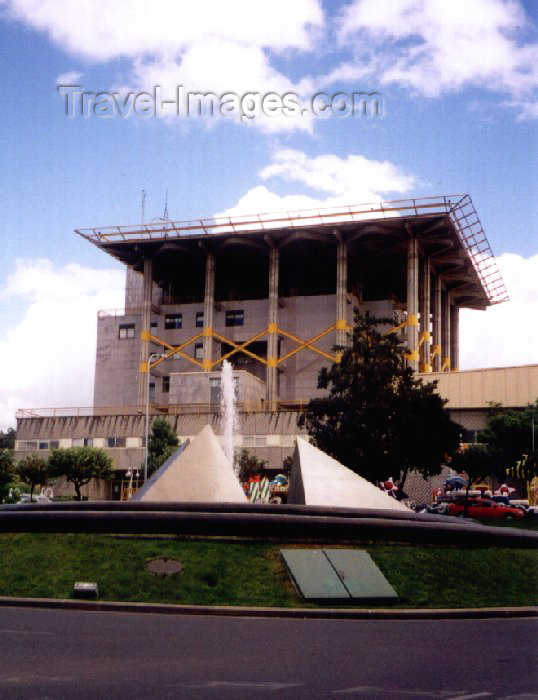 galicia19: Galicia / Galiza - Ourense / Orense: fountain / fonte - photo by M.Torres - (c) Travel-Images.com - Stock Photography agency - Image Bank