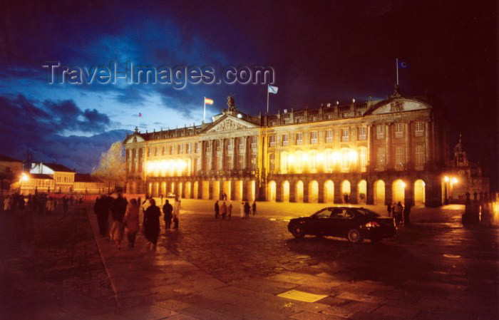 galicia31: Galicia / Galiza - Santiago de Compostela: Casa do Concello - praça do Obradoiro / City Hall - photo by M.Torres - (c) Travel-Images.com - Stock Photography agency - Image Bank