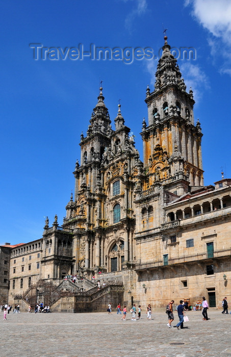 galicia96: Santiago de Compostela, Galicia / Galiza, Spain: the Cathedral - Catedral do apóstolo - western façade - Fachada da Praza do Obradoiro - centro histórico - Catedral de Santiago de Compostela - photo by M.Torres - (c) Travel-Images.com - Stock Photography agency - Image Bank