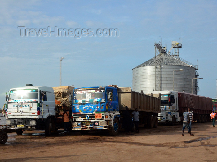 gambia18: Banjul, The Gambia: trucks wait for their turn at the ferry terminal - there is no bridge over the river Gambia, all commerce uses ferries, including traffic between north and south Senegal - photo by M.Torres - (c) Travel-Images.com - Stock Photography agency - Image Bank