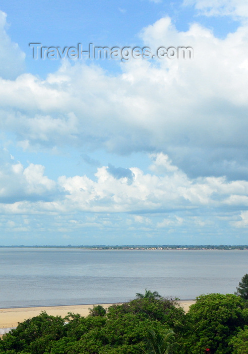 gambia44: Banjul, The Gambia: estuary of the River Gambia seen from Banjul island, with 
Barra town in the background - photo by M.Torres - (c) Travel-Images.com - Stock Photography agency - Image Bank