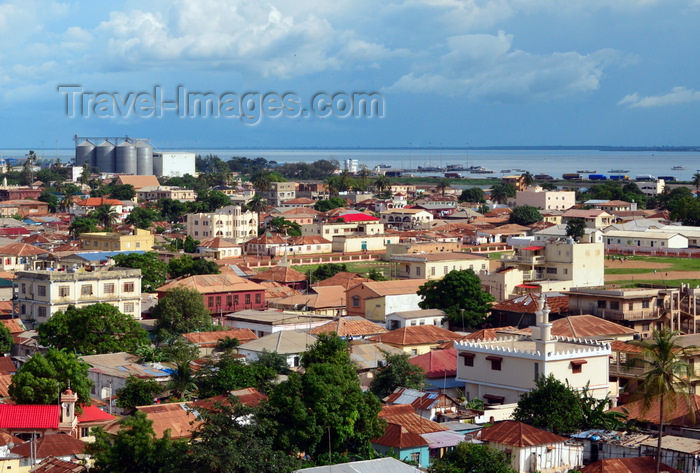 gambia49: Banjul, The Gambia: city skyline with the River Gambia as Background - Banjul island south shore with port silos, the naval base and trucks along Kankujereh road - photo by M.Torres - (c) Travel-Images.com - Stock Photography agency - Image Bank