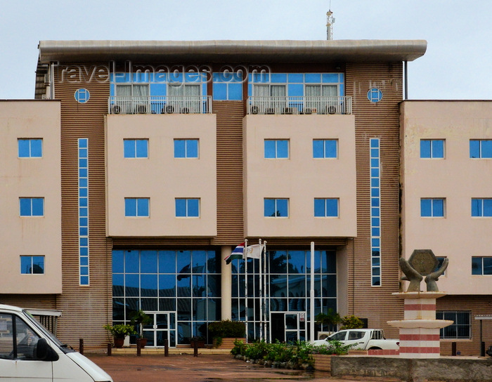 gambia5: Banjul, The Gambia: Government building, Revenue House - the Gambia Revenue Authority (GRA) - Liberation avenue - photo by M.Torres - (c) Travel-Images.com - Stock Photography agency - Image Bank