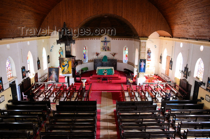 gambia8: Banjul, The Gambia: Roman Catholic Cathedral of Our Lady of the Assumption - the nave and the main altar seen from the choir - photo by M.Torres - (c) Travel-Images.com - Stock Photography agency - Image Bank