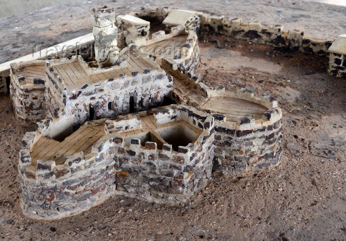 gambia93: James Island / Kunta Kinteh island, The Gambia: scale model of Jacob Fort / Fort James, as built by the Latvians from Courland - a UNESCO world heritage site - photo by M.Torres - (c) Travel-Images.com - Stock Photography agency - Image Bank