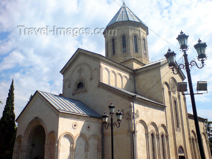 georgia118: Georgia - Tbilisi - Kashveti Church of St. George - Rustaveli Avenue - photo by N.Mahmudova - (c) Travel-Images.com - Stock Photography agency - Image Bank