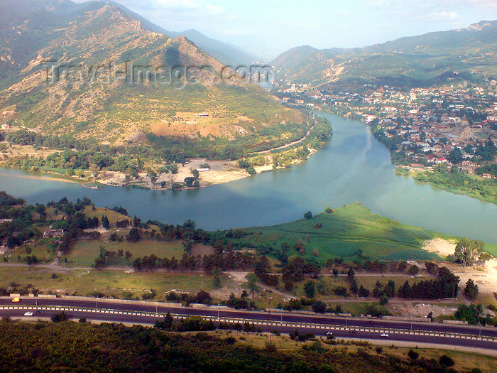 georgia127: Georgia - Mtskheta: confluence of the Aragvi and Mtkvari / Kura rivers - view from Dzhvari hill - photo by N.Mahmudova - (c) Travel-Images.com - Stock Photography agency - Image Bank